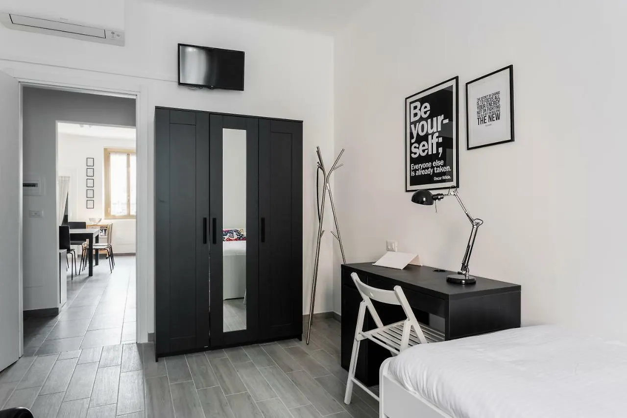 Comfortable Family Group Apartment Via Paruta Milano